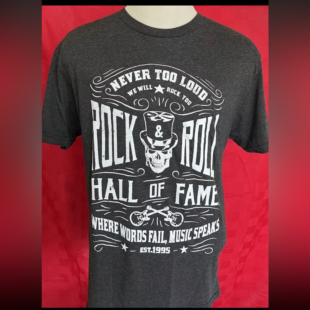 Rock & Roll ☠️ Hall of Fame Graphic T-Shirt Size Medium